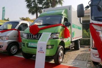 凯马 W01 3.5米纯单排纯电动厢式微卡(KMC5035XXYEVA30D)51.39kWh