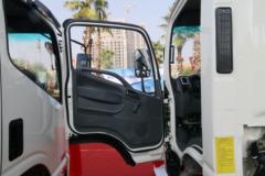 凯马 凯捷 4.5T 4.24米单排纯电动厢式轻卡底盘(KMC5042XXYEVA33D)