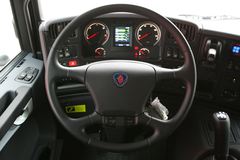 斯堪尼亚 P系列重卡 380马力 6X2R 牵引车(型号P380 LA6X2MNA)