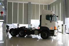 广汽日野 700系列重卡 380马力 6X4 牵引车(YC4250SS10PK)