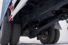 东风柳汽 乘龙609中卡 160马力 4X2 6.75米厢式载货车(LZ5165XXYRAP)