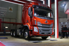 东风柳汽 乘龙H5重卡 430马力 6X4牵引车(LZ4251M7DB)