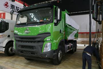 东风柳汽 乘龙H7 385马力 6X4 5.6米自卸车(LZ3251M5DB)