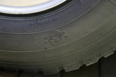 东风柳汽 乘龙H7 385马力 6X4 5.6米自卸车(LZ3251M5DB)