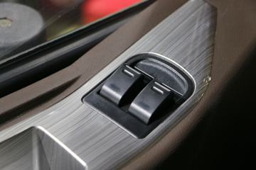 �������� ����L3 160���� 4X2 6.75���Ű������ػ�������(LZ1121M3AB)ͼƬ