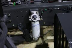 东风柳汽 乘龙L3 160马力 4X2 6.75米排半栏板载货车底盘(LZ1121M3AB)