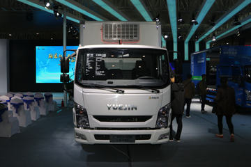 Ծ�� ��ԽC300-VM 125���� 4X2 4����س�ͼƬ