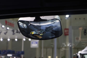 Ծ�� ��ԽC300-VM 125���� 4X2 4����س�ͼƬ