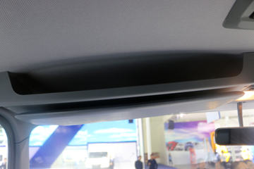 Ծ�� ��ԽC300-VM 125���� 4X2 4����س�ͼƬ