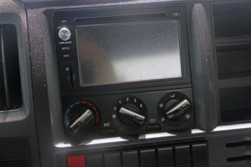 Ծ�� ��ԽC300-VM 125���� 4X2 4����س�ͼƬ