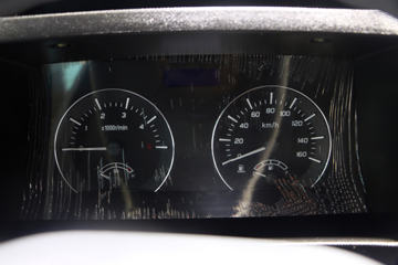 Ծ�� ��ԽC300-VM 125���� 4X2 4����س�ͼƬ