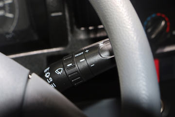 Ծ�� ��ԽC300-VM 125���� 4X2 4����س�ͼƬ