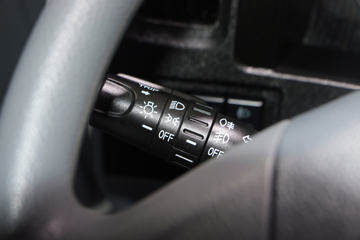 Ծ�� ��ԽC300-VM 125���� 4X2 4����س�ͼƬ