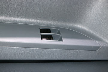 Ծ�� ��ԽC300-VM 125���� 4X2 4����س�ͼƬ