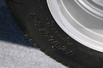 Ծ�� ��ԽC300-VM 125���� 4X2 4����س�ͼƬ