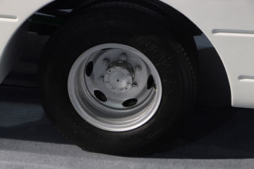 Ծ�� ��ԽC300-VM 125���� 4X2 4����س�ͼƬ
