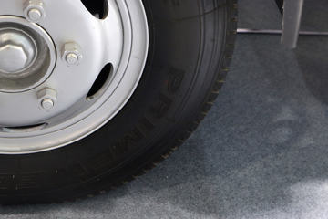 Ծ�� ��ԽC300-VM 125���� 4X2 4����س�ͼƬ