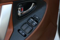 骐铃汽车 T100 豪华版 2.2L汽油 两驱 单排皮卡(JML1021A3NS)