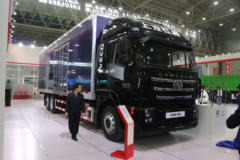 上汽红岩 杰狮C500 430马力 6X2 9.7米厢式载货车(CQ5256XYKHXVG623A)