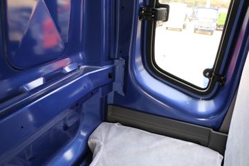 ���� ����E3 160���� 4X2 4����ж��ͼƬ