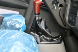 瑞沃E3&nbsp;自卸车驾驶室                                               图片