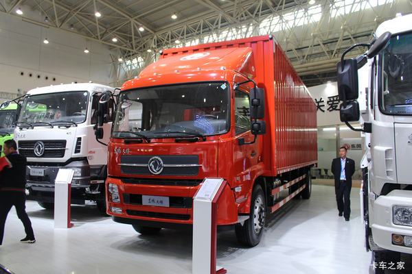 东风商用车 天锦重卡 210马力 4X2 9.6米厢式载货车(DFH5180XXYB1)