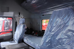 东风商用车 天龙重卡 启航版 450马力 6X4牵引车(DFH4250A4)