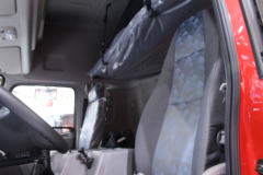 东风商用车 天龙重卡 292马力 6X2 8.6米仓栅式载货车(DFH5250CCYAX2A)
