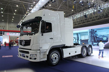 东风华神 T7重卡 375马力 6X4 LNG牵引车(EQ4250GLN2)