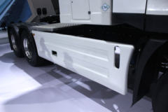 东风华神 T7 420马力 6X4 LNG牵引车(EQ4250GLN3)