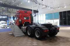 一汽解放 新J6P重卡 领航标载版 新疆款 500马力 6X4牵引车(CA4250P66K25T1A1E5)