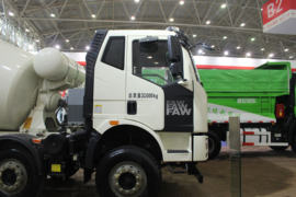 一汽解放底盘&nbsp;混凝土搅拌车外观                                                图片