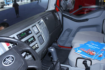 һ����� J6L 220���� 4X2���˳�����(CA5160XXYP62K1L7E5)ͼƬ