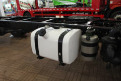 一汽解放 J6L中卡 180马力 4X2 6.8米栏板载货车(CA1160P62K1L4A1E5)