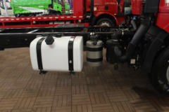 一汽解放 J6L中卡 180马力 4X2 6.8米栏板载货车(CA1160P62K1L4A1E5)
