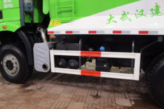 一汽解放 J6P重卡 350马力 6X4 5.6米渣土自卸车(CA3250P66K2L1T1AE5)
