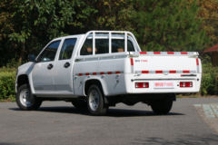 骐铃汽车 T100 豪华版 2.2L汽油 两驱 双排皮卡(JML1031A3N)