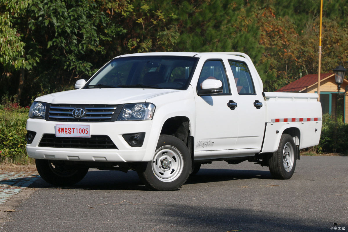 骐铃汽车 T100 2017款 豪华版 2.2L汽油 112马力 两驱 双排皮卡