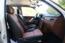 骐铃T100 皮卡驾驶室                                               图片