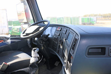 �й����� HOWO T7H�ؿ� 440���� 6X4ǣ����(3225���)ͼƬ