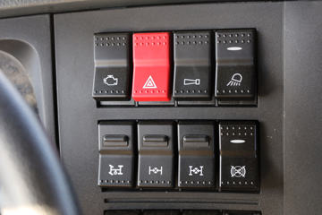 �й����� HOWO T7H�ؿ� 440���� 6X4ǣ����(3225���)ͼƬ