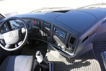 �й����� HOWO T7H�ؿ� 440���� 6X4ǣ����(3225���)ͼƬ