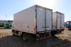 庆铃 五十铃100P 98马力 4X2 冷藏车(QL5040XLCA6HA)
