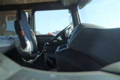 中国重汽 汕德卡SITRAK C5H重卡 340马力 8X4 8.6米栏板载货车底盘(ZZ1316N466GE1) 中国重汽 汕德卡SITRAK C5H重卡 340马力 8X4 8.6米栏板载货车底盘(ZZ1316N466GE1)