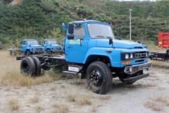 东风 菁鹰 115马力 4X2长头牵引教练车(EQ5100XLHF3)