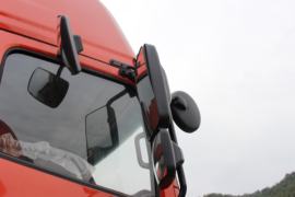 特商&nbsp;牵引车外观                                                图片