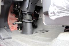 东风 特商重卡 336马力 4X2 LNG牵引车(EQ4180VFN)