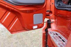 东风 特商重卡 336马力 4X2 LNG牵引车(EQ4180VFN)