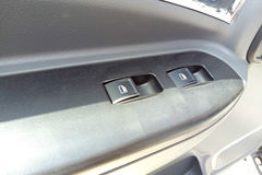 唐骏欧铃 K3系列 110马力 3.88米排半栏板轻卡(ZB1042JPD6V)