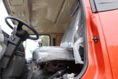 川交汽车 280马力 8X4 6.8米自卸车(CJ3310D5FB)